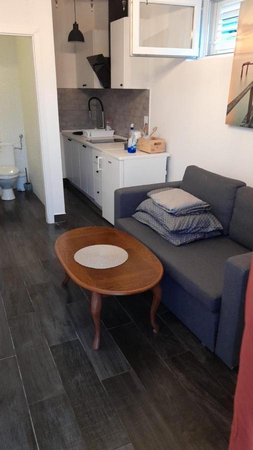 Apartmani Aneri Vir Exterior photo